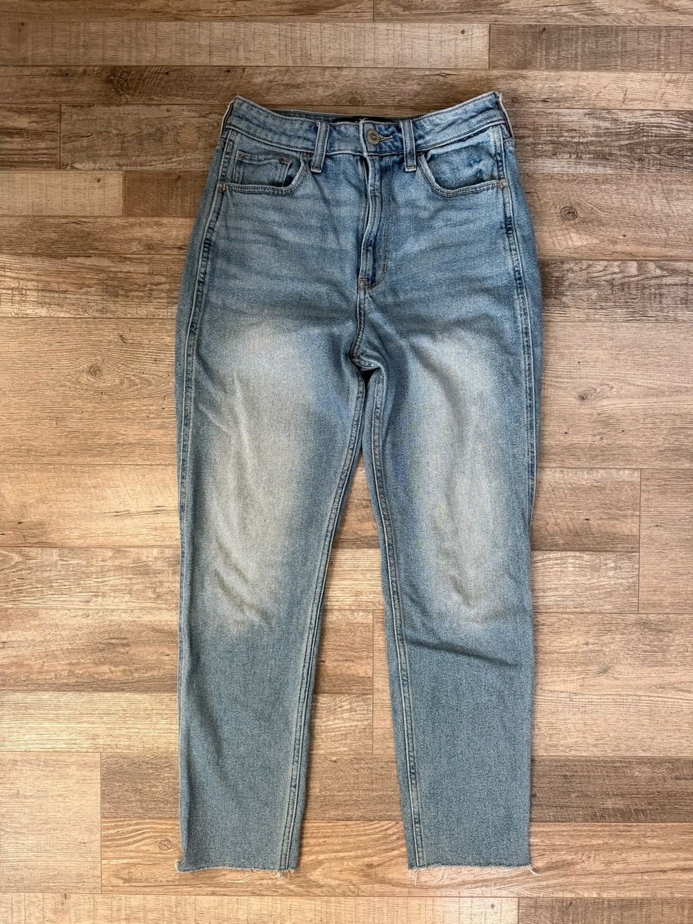 Hollister Light Blue Ultra High-Rise Mom Jeans